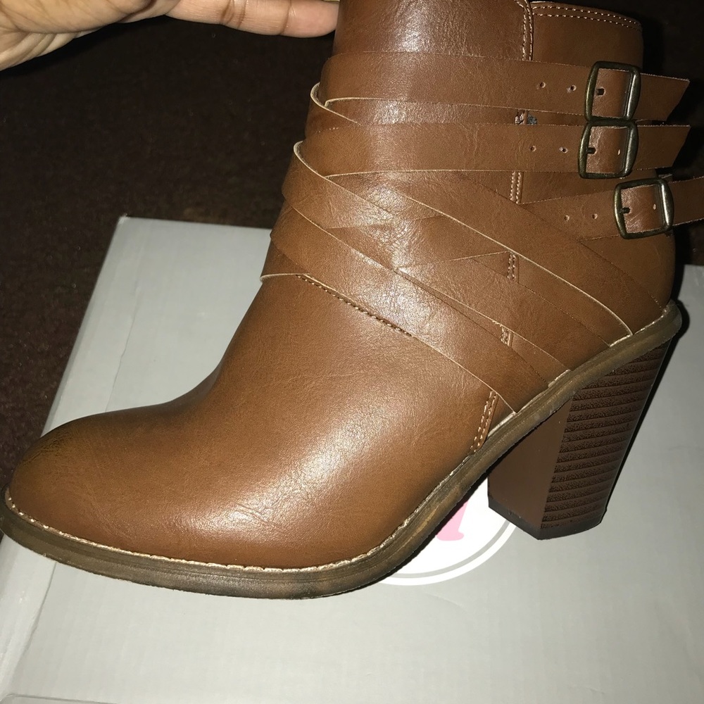 Super cute booties.....